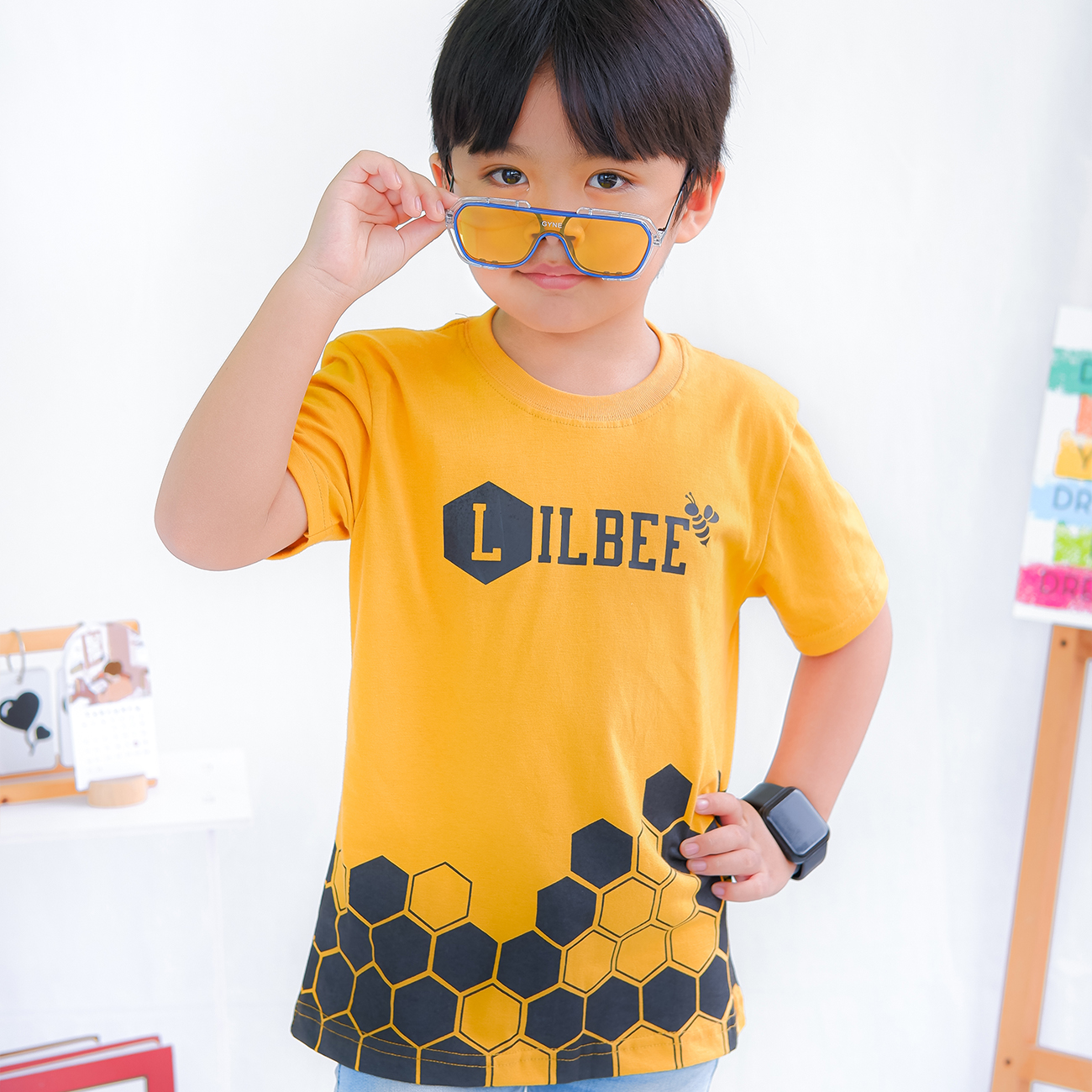 Kaos Anak Laki Laki Mustard Motif Sarang Lebah KL 011 Lilbee - 1 Kaos Anak Laki Laki Mustard Motif Sarang Lebah KL 011 - Image 1